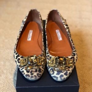 Beautiful Oscar de la Renta Leopard flats!